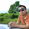 melarikan diri