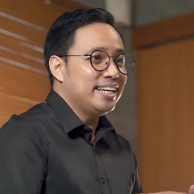 melarikan diri
